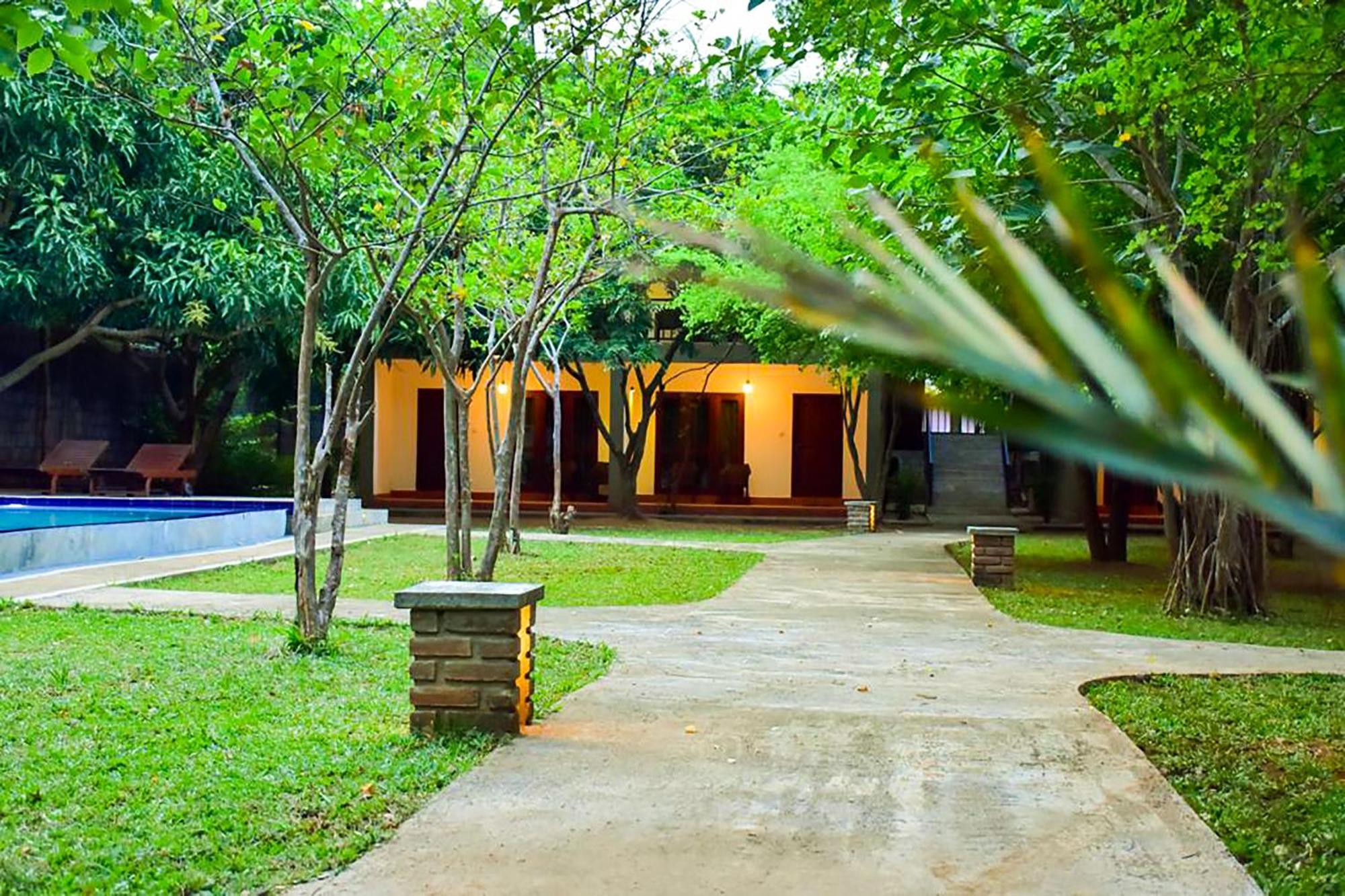 Tropicara Resort Sigiriya Exteriör bild