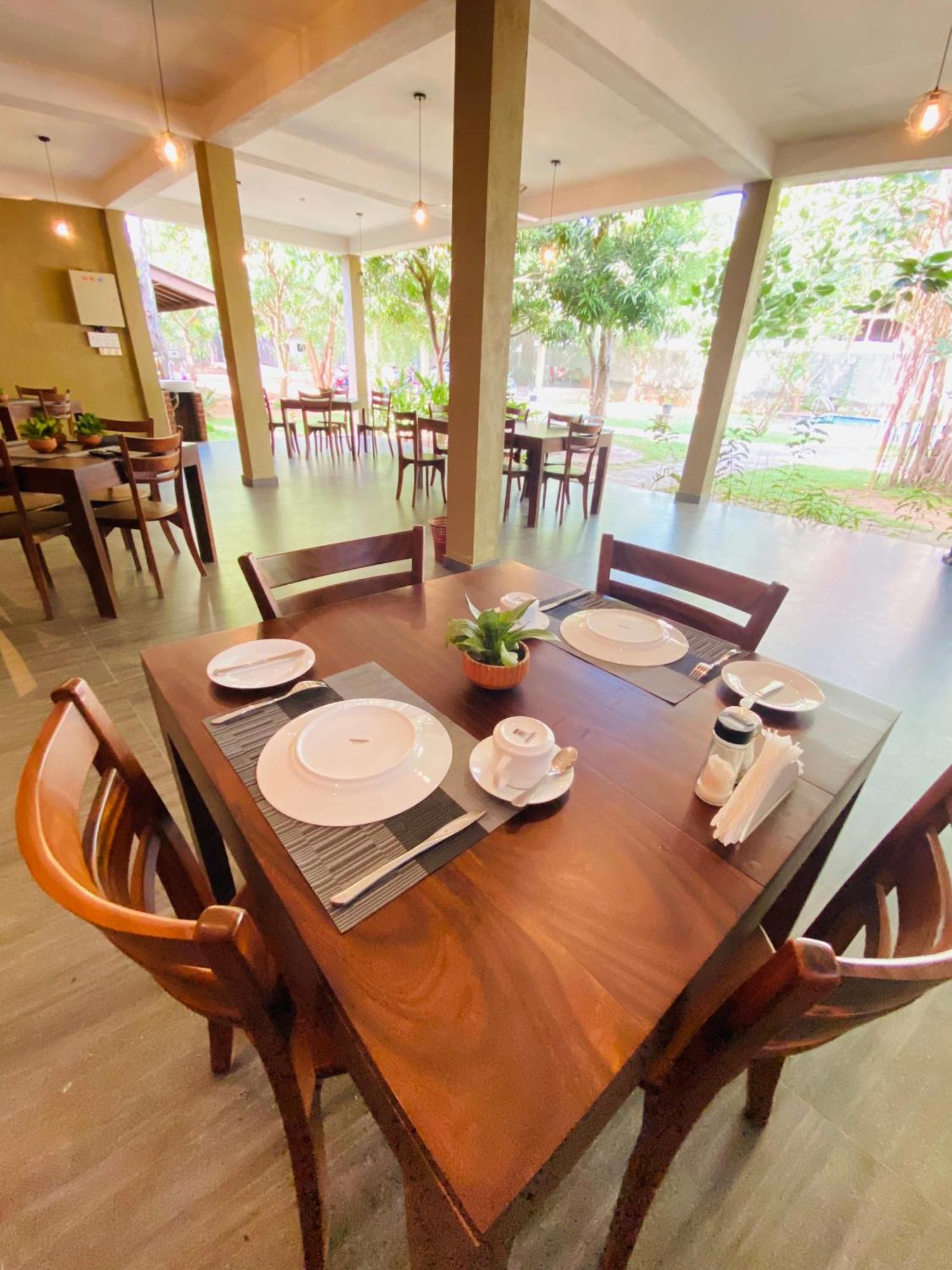 Tropicara Resort Sigiriya Exteriör bild