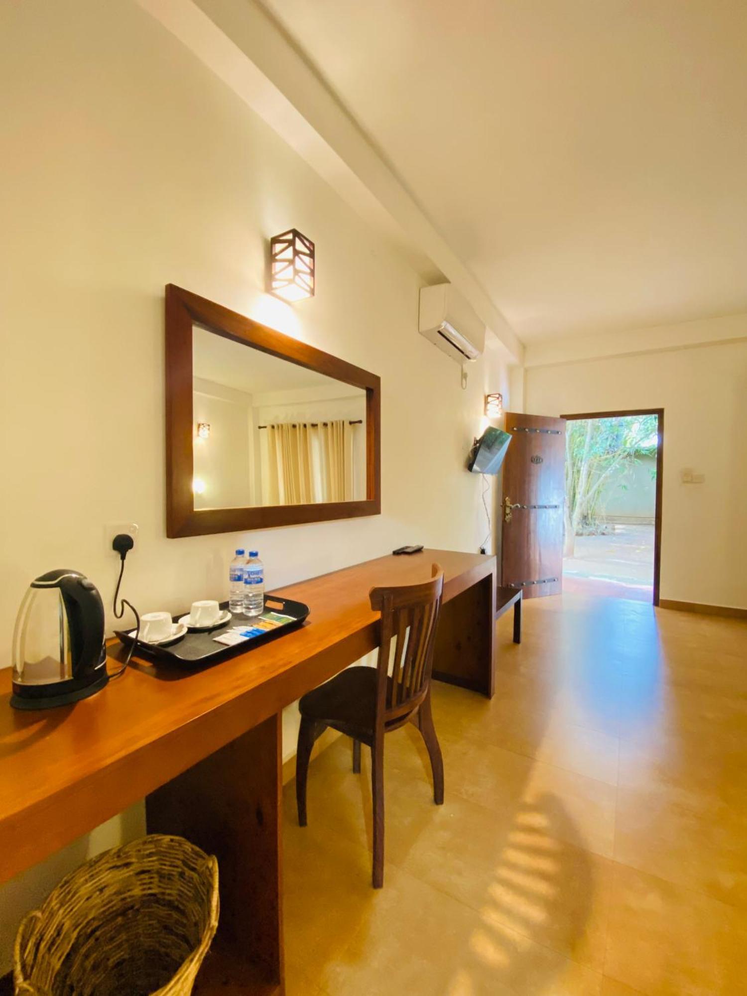 Tropicara Resort Sigiriya Exteriör bild